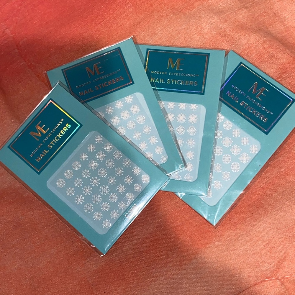 ME Modern Expressions | Nail Stickers | Snowflakes | Comes with all 4 | NWT